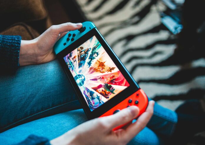 Die Nintendo Switch 2 setzt wohl ein LC-Display von Sharp ein.