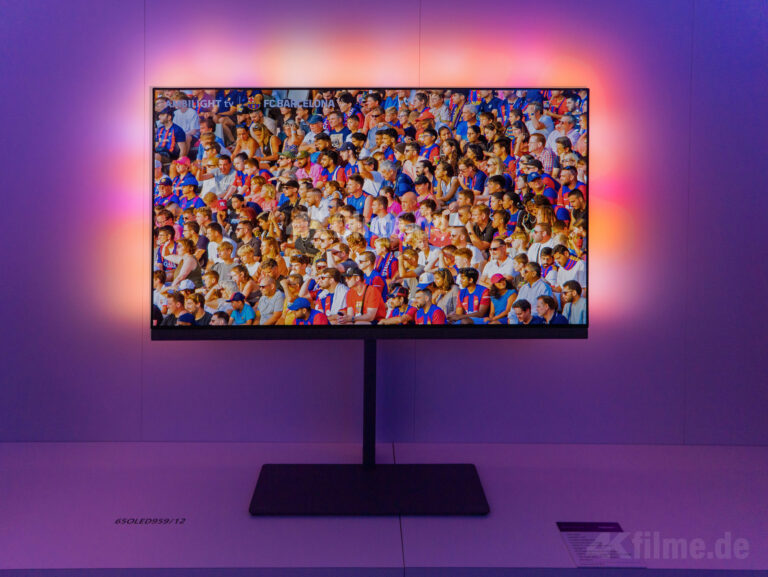 Das neue Ambilight Plus: Mehr LEDs und Mini-Linsen verbessern Philips Licht-Feature (Video)