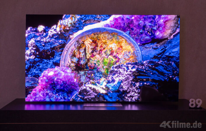 Philips setzt auf Micro LED! (Abgebildet 89 Zoll Micro LED TV von Samsung)