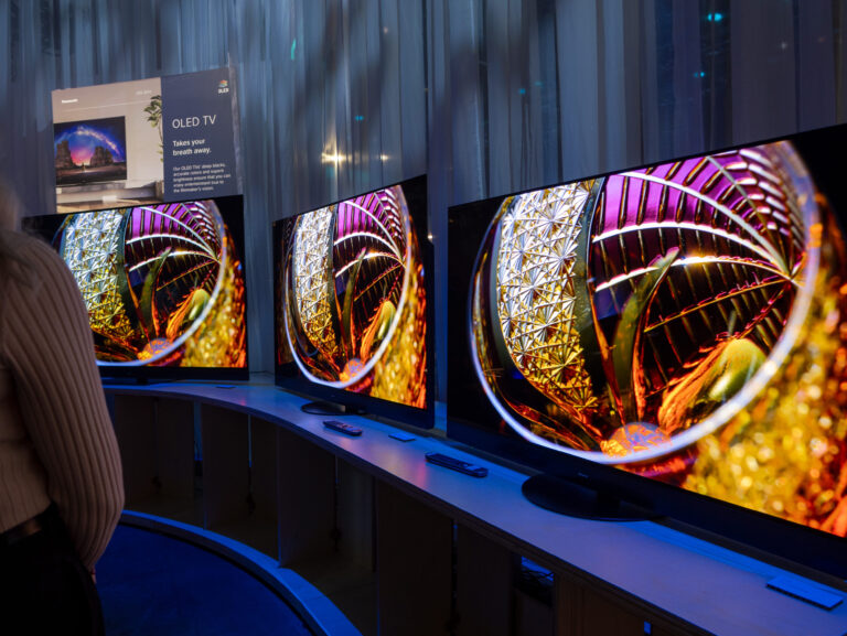Panasonic kommuniziert Preise und Termin der 2024 OLED Fernseher Z93A & Z95A