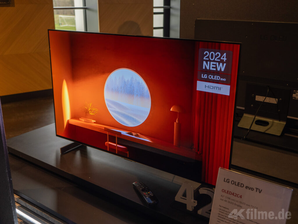 Die LG C4 OLED Evo TVs (hier in 42 Zoll) sind ab sofort bestellbar