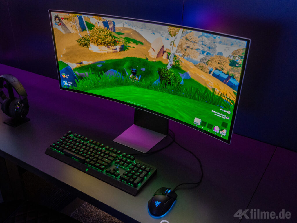 Auch bei Gaming-Monitoren erfreut sich QD-OLED großer beliebtheit, wie hier beim Samsung Odyssey G8 in 34 Zoll