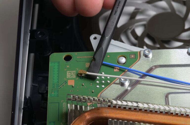 PlayStation 5 Pro im Teardown: iFixit zeigt das Innenleben der Konsole