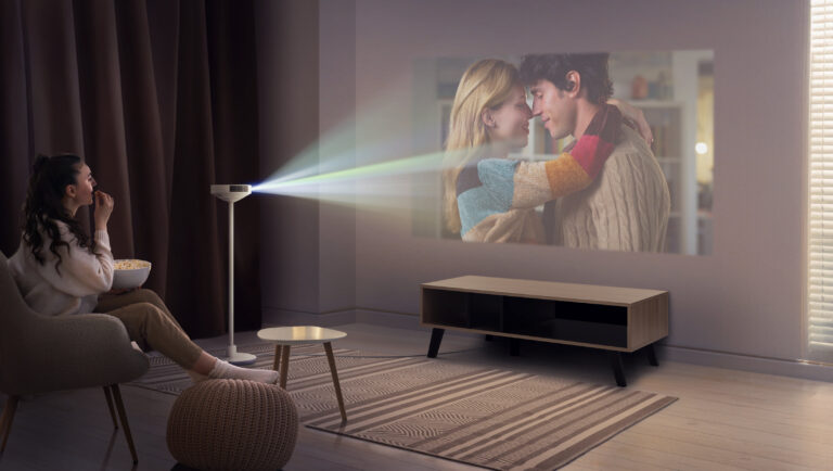 LG PF600U auf der CES 2025: 3-in-1-Projektor ist auch eine Lampe und ein Lautsprecher