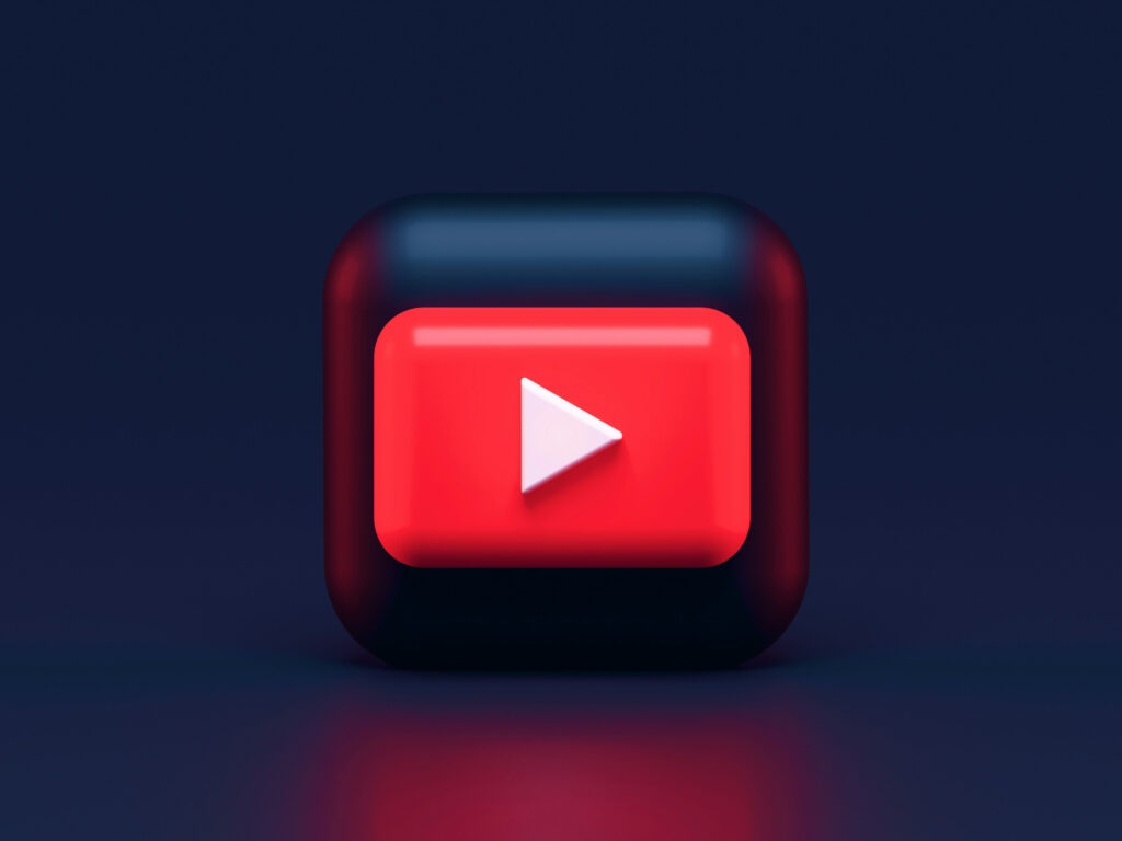 YouTube will weniger nervige Werbung anzeigen.