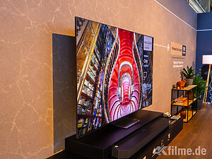 Der neue Samsung QN990F 8K Neo QLED TV mit Wireless One Connect Box