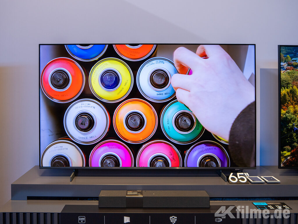 Samsung U8088F-Serie führt die 4K Crystal TVs an. 