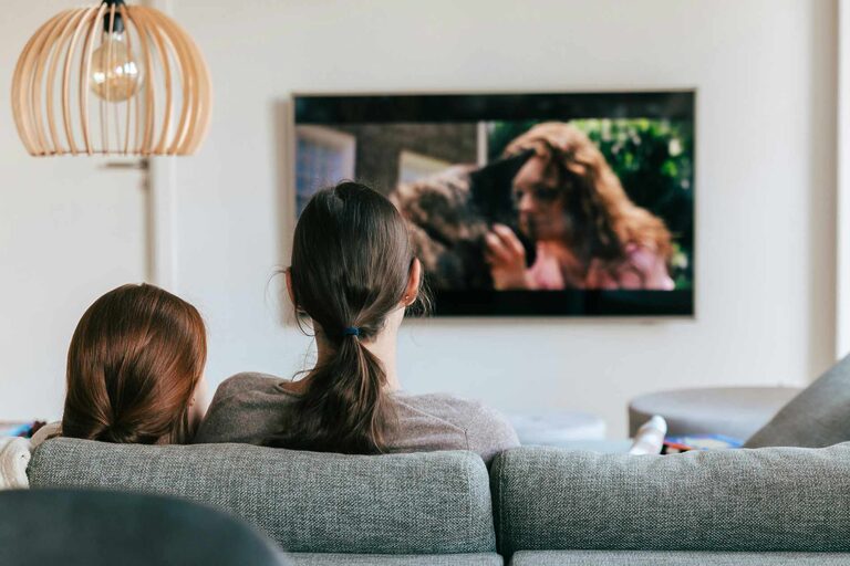 Streaming 2025 im Aufwind – aber lineares Fernsehen bleibt wichtig