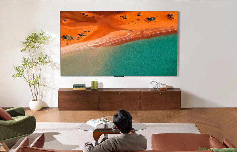 TCL Q8C: Dieser Mini-LED-TV mit Google TV kommt direkt zum Prime Day ins Angebot