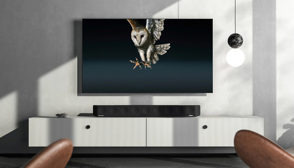 Neue Features erreichen die Sennheiser Ambeo Max Soundbar via Firmware-Update.