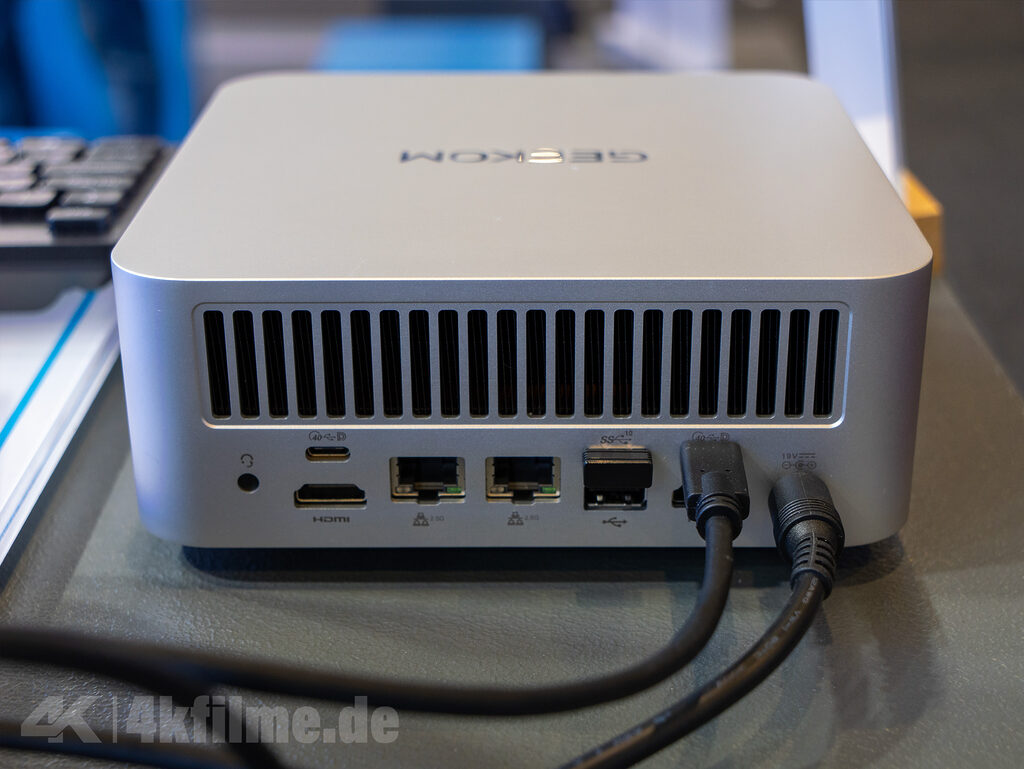 Die Anschlüsse des Geekom A9 Mega auf der Rückseite des "Mini PCs". 