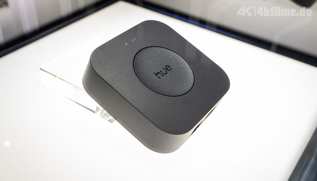Die Philips Hue Bridge Pro lässt sich mit bis zu 150 Leuchtmitteln verbinden.