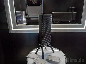 und Rear- bzw. Surround-Lautsprecher des Nebula X1 Pro