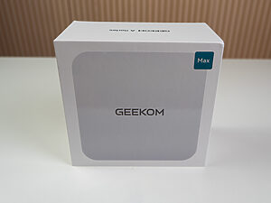 Die Verpackung des Geekom A9 Max Mini-PCs wirkt geradezu "schüchtern".