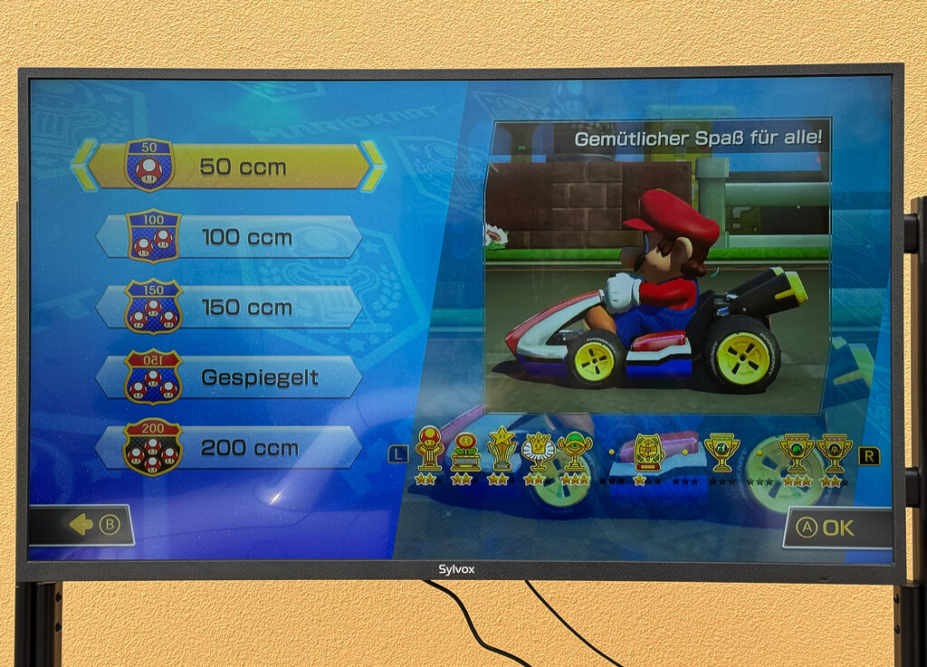 Videospiele wie z.B. Mario Kart World oder Mario Kart 8 eignen sich hervorragend für den TV. Diese sind fast druchgehend Hell und unterdrücken damit etwas den Kontrastverlust.