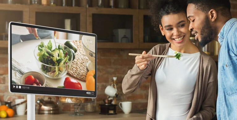 Thomson Go Plus Pro UHD: Mobiler 4K-TV mit HDR und Touchscreen