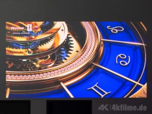 An Helligkeit und Farbintensität fehlt es dem Hisense XR10 auf keinen Fall.