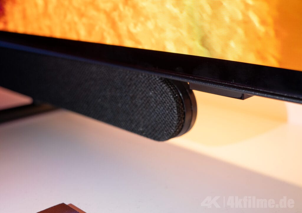 Bowers & Wilkins hat das Soundsystem des Philips OLED911 auch an die jeweiligen Zollgrößen angepasst. 