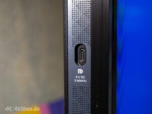 Der USB-C-Anschluss mit DisplayPort 1.4-Support am Hisense UR9S 4K RGB Mini LED-TV ist derzeit einmalig in der TV-Landschaft.