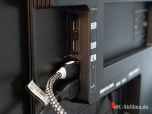 Insgesamt gibt es vier HDMI 2.1-Anschlüsse am Samsung S90H OLED TV.
