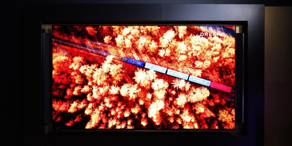 Ein neuer RGB-Mini-LED-TV von Dreame verfügt über bewegliche Lautsprecher.