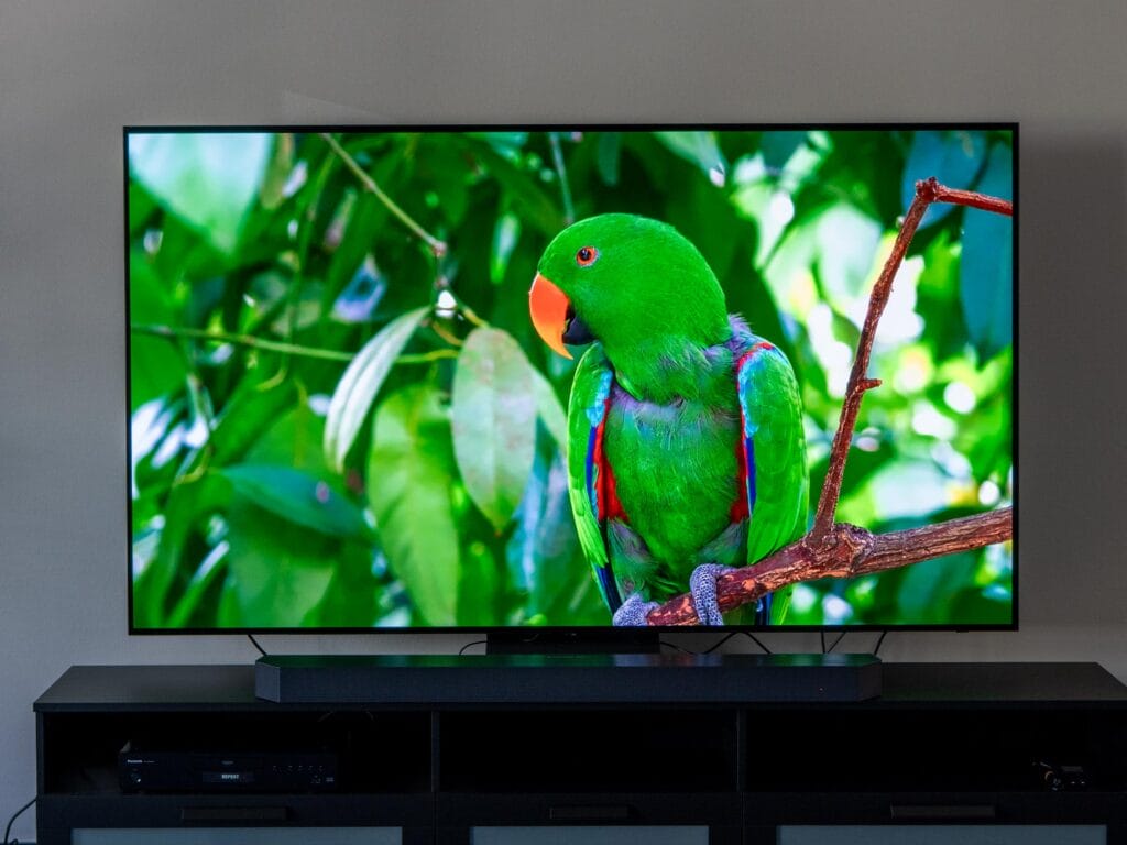 Vor allem bei HDR-Content offenbaren sich die Stärken des Samsung S90H. 