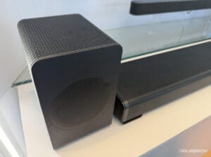 Die Rear-Lautsprecher der Q95K-Soundbar erweitern den Klang nicht nur in der Surround-, sondern auch in der Höhenebene.