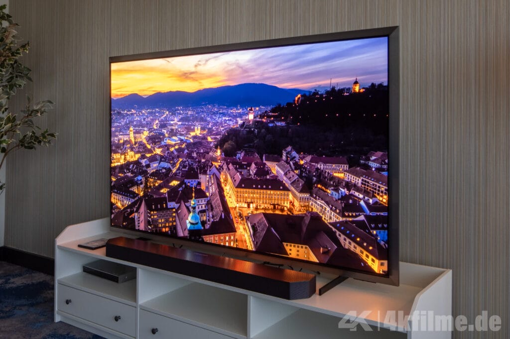 Auffälliges Design kombiniert mit einem QD-OLED-Display: Der Samsung S99H