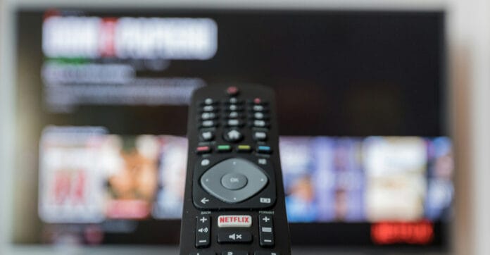 Die Werbung an Fernsehgeräten nimmt weiter zu.