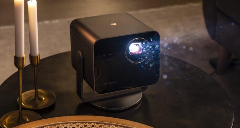 Leica Cine Compact 1: Ein Mini-Beamer mit HDR10+ und Dolby Vision