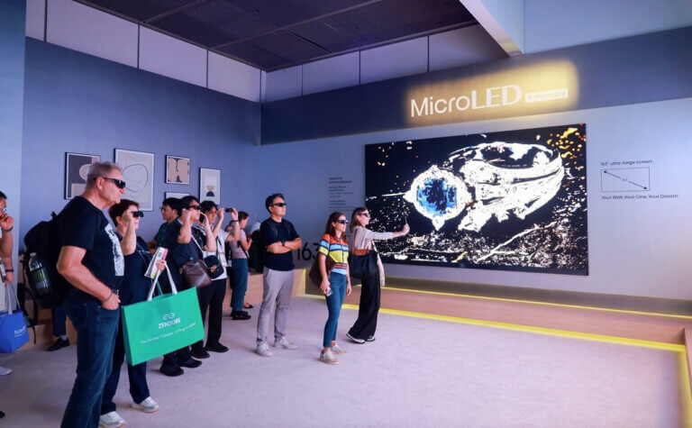 3D-TV vor dem Comeback? Hisense zeigt 163-Zoll-Micro-LED mit 10.000 Nits