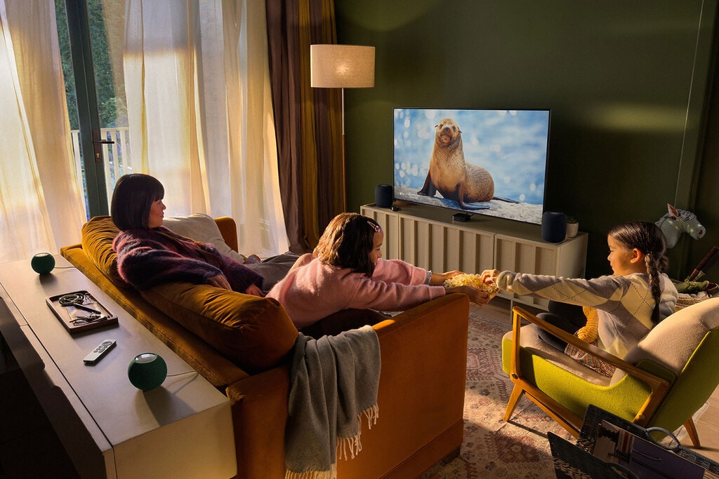 Bis zu vier Home Pod-Speaker lassen sich mit dem Apple TV 4K (2026) zu einem Surround-Soundsystem verbinden.