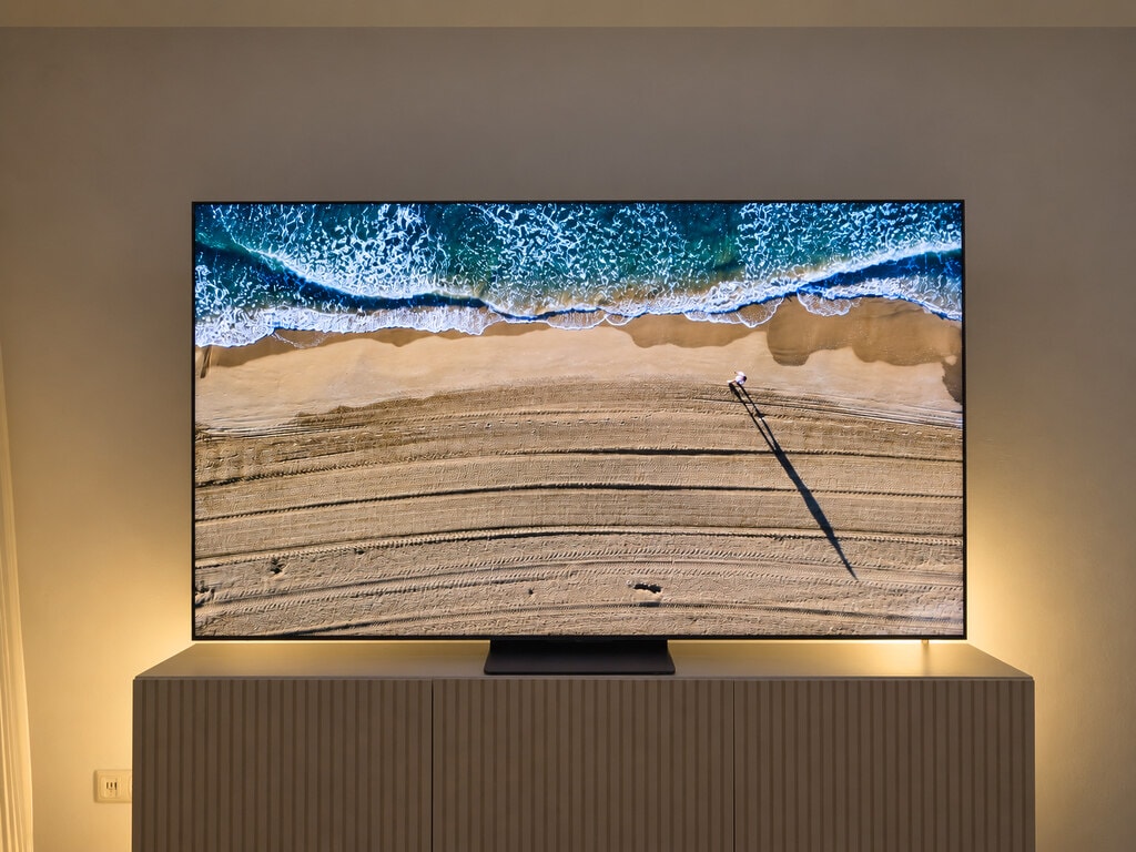 Die Farbdarstellung und Kontrast des TCL C8L bewegt sich erneut auf einem sehr hohen Niveau gemessen am Preis.